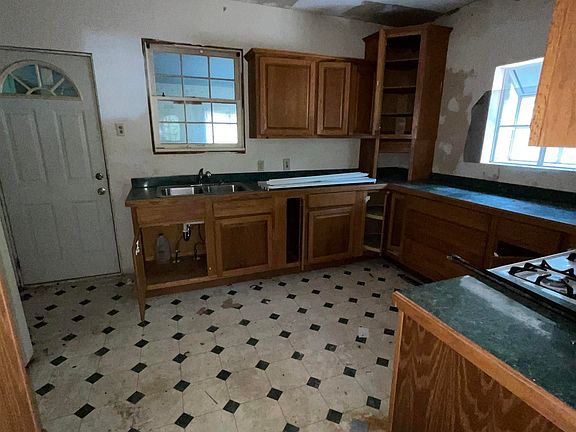 5th image of 7221 Hindman Pkwy