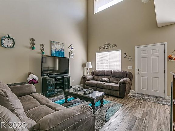 3rd image of 10523 Gold Shadow Ave