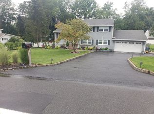 229 Ridgedale Ave, Florham Park, NJ 07932