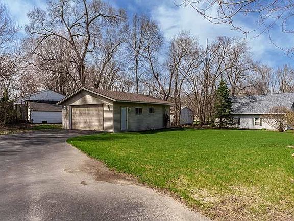 3rd image of 11422 Bayberry Dr