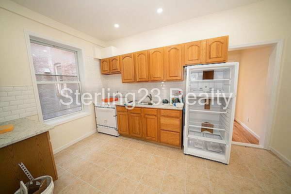 1st image of 2237 35th St #1