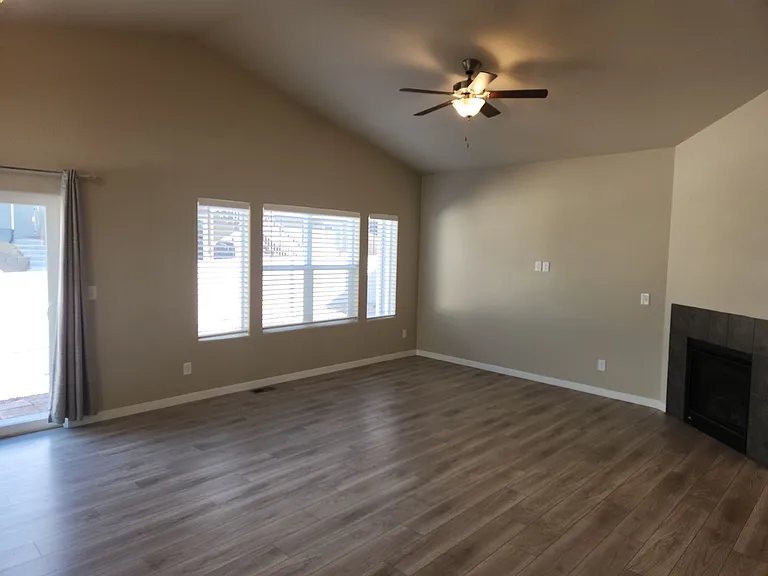1647 Grand Overlook St — Photo 24