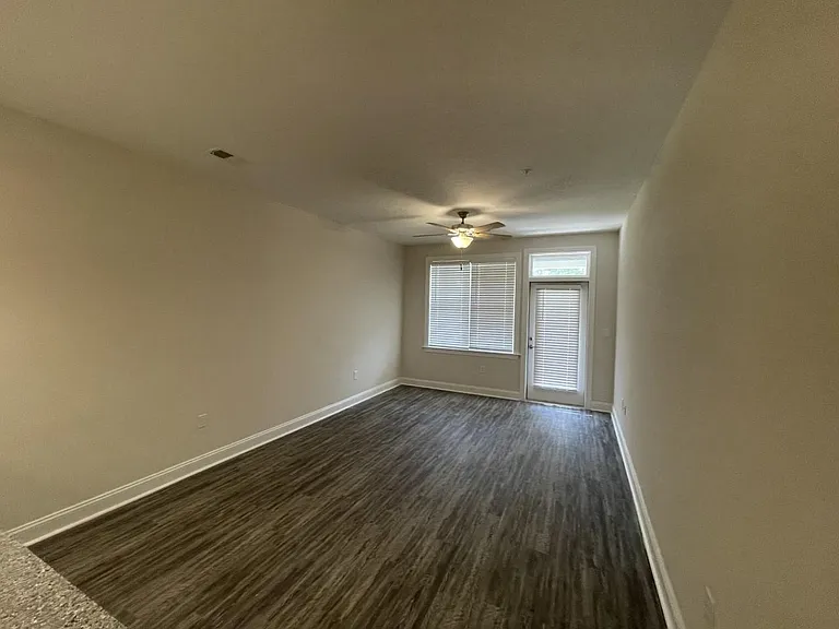 Marcom St Apartments — Photo 33