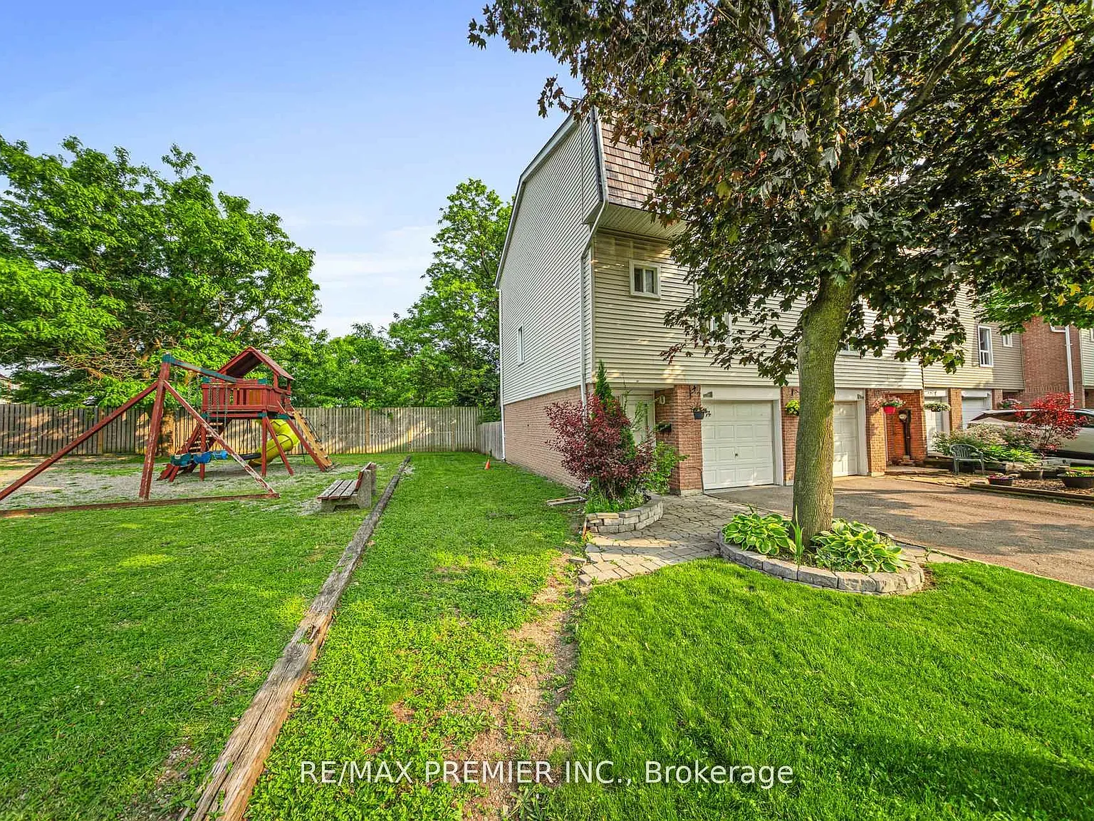 3 bed, $2,900 — Photo 3