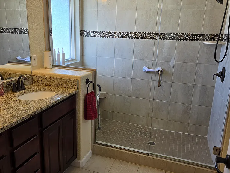 438 N Mitford Dr — Photo 11