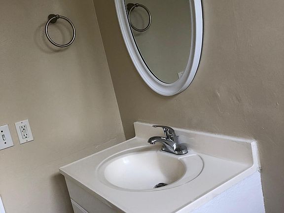 4th image of 425 N Garfield Ave APT 8