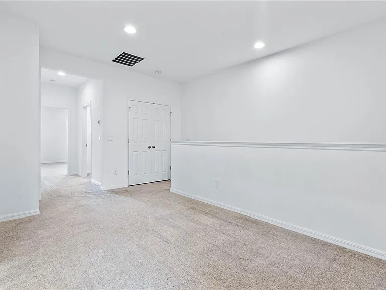 8149 Mosaic Ln — Photo 10