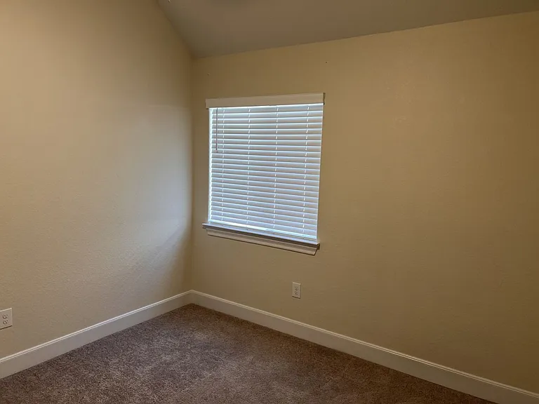 10215 High Noon Dr — Photo 30