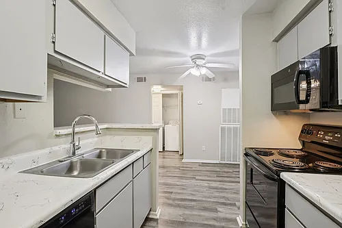 Porterwood Apartments Photo 1 Porterwood Apartments Photo 1