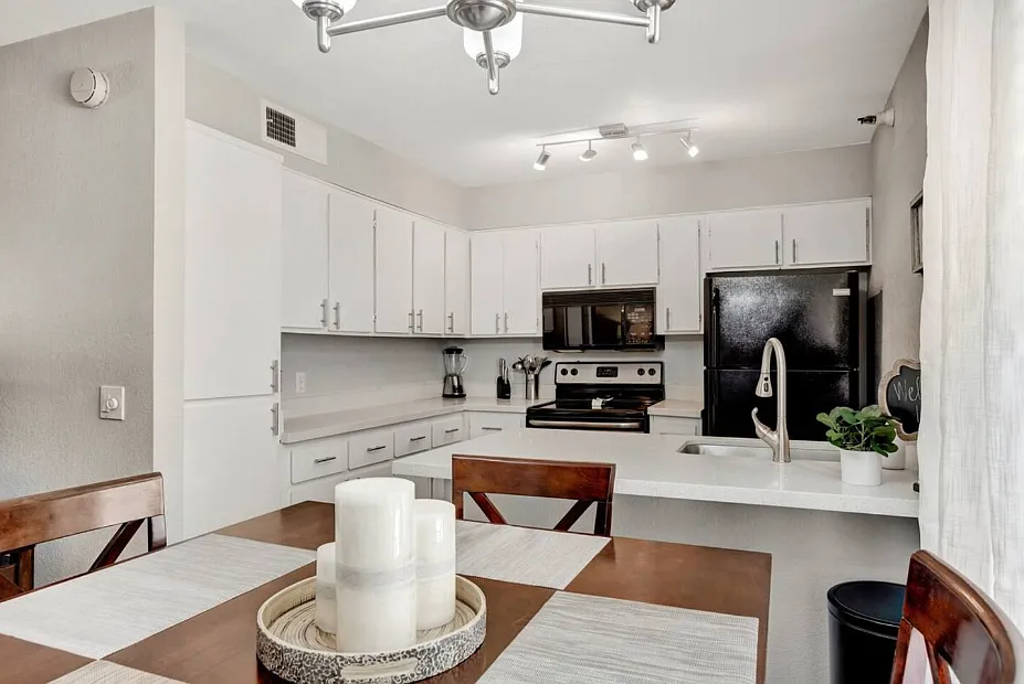 26-005, 8020 E Thomas Rd #108 - #108 — Photo 4