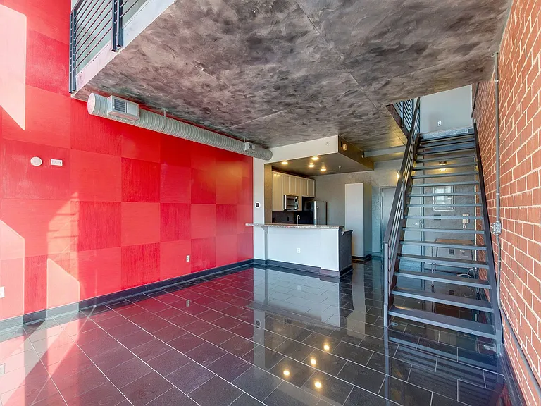 710 W Trade St #312 — Photo 21