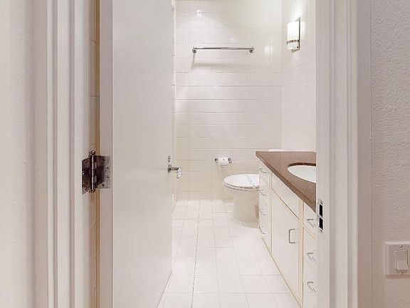 3rd image of 1059 Union St #247952289