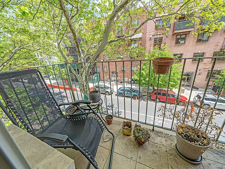 234 Franklin Ave #3F — Photo 4
