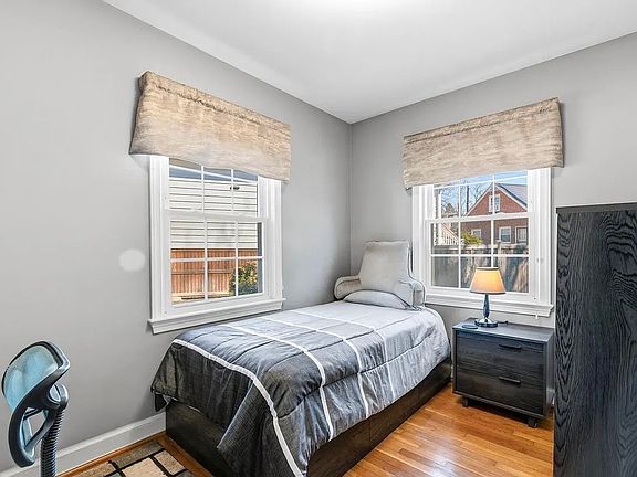 3rd image of 9225 Villa Dr #1
