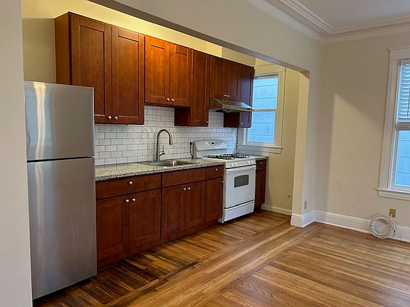 3rd image of 2395 24th Ave #7