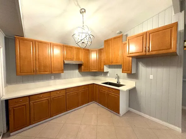 11581 Paloma Ave, Garden Grove, CA 92843