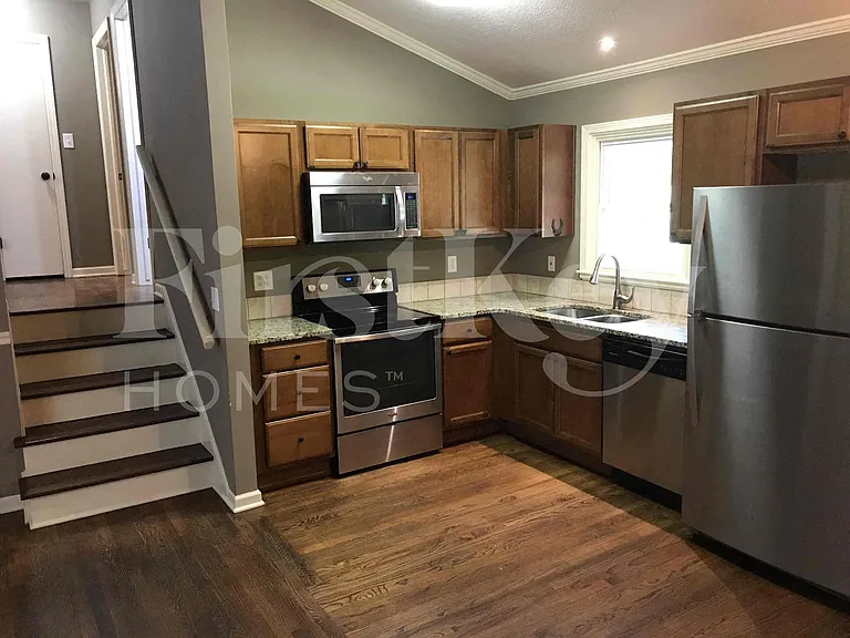 7200 NW 75th St — Photo 5