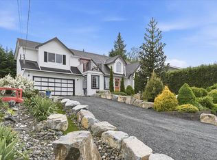 120 Hornby Pl, Qualicum Beach, BC V9K 1R6