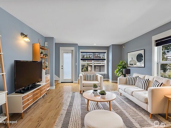 4th image of 5033 12th Avenue NE #B