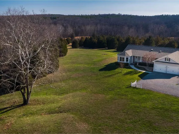 1530 Stockdale Ln, Vienna, IL 62995