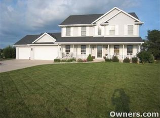 427 Winding Waters Way, De Pere, WI 54115
