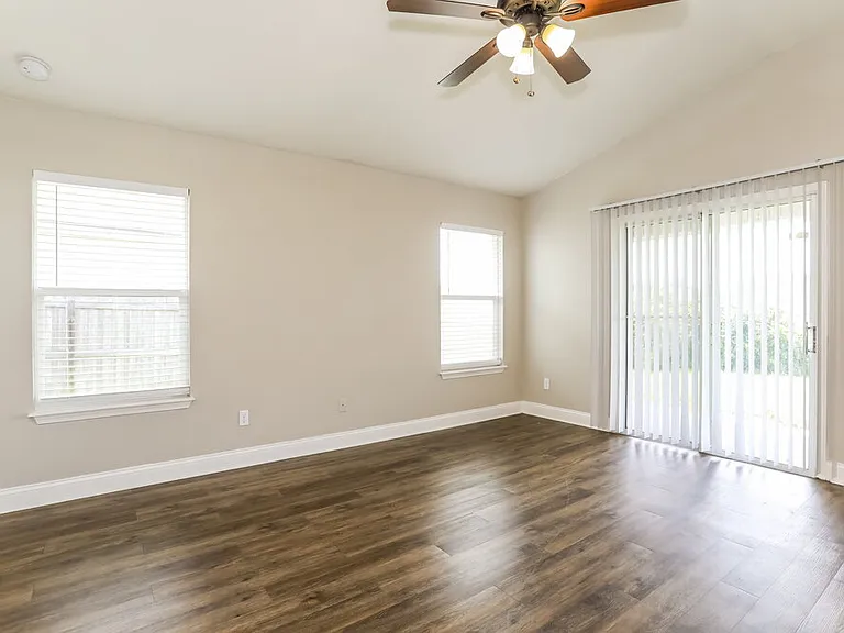 3163 Pine Haven Dr — Photo 4