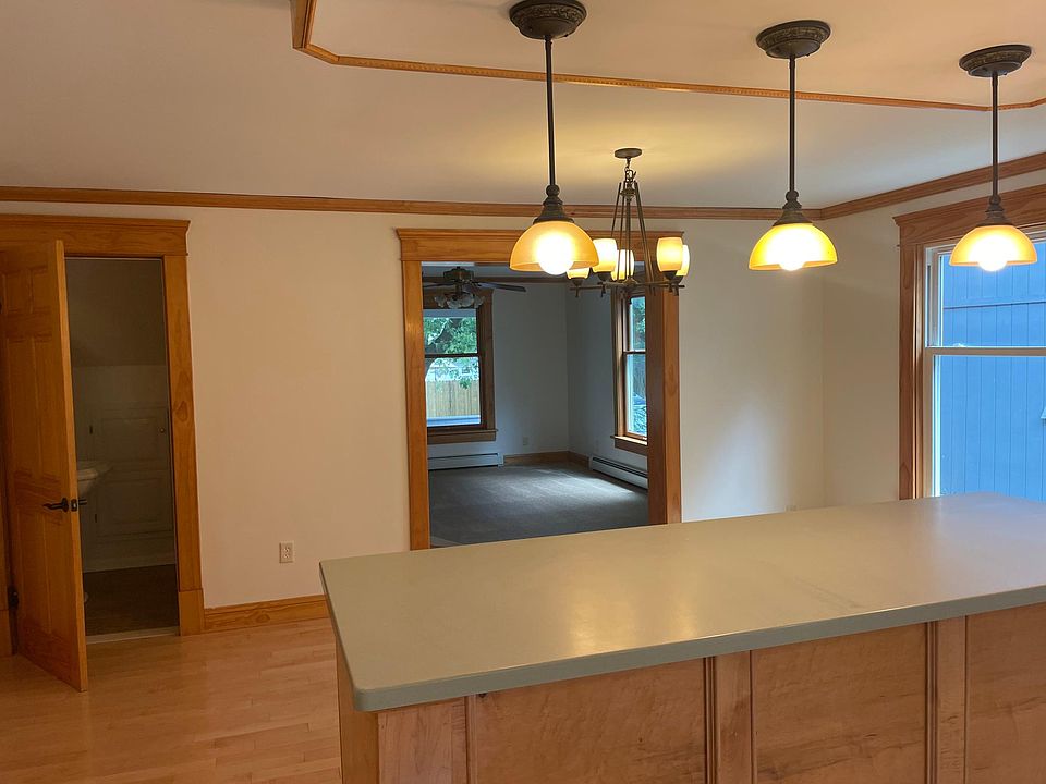 1st image of 52 Orchard Ave #3