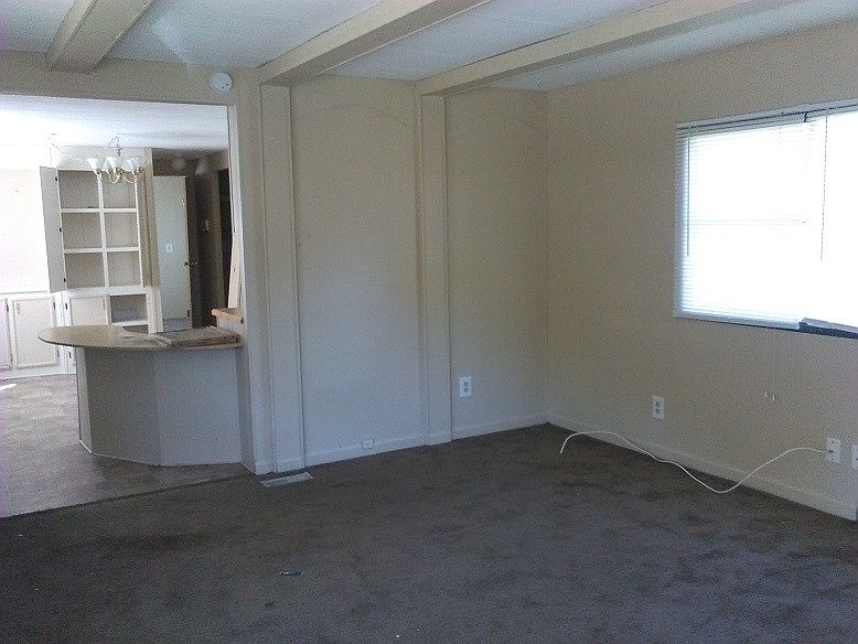 2nd image of 16 Forsythia Dr