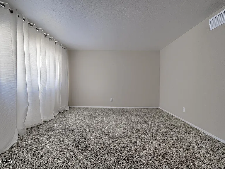 2927 Harrison Ave — Photo 27