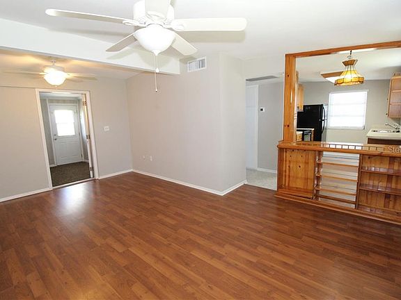 3rd image of 1510 Council Dr