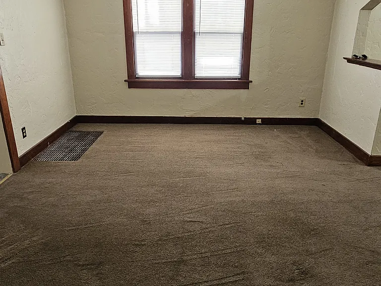 325 Burleigh Ave — Photo 13
