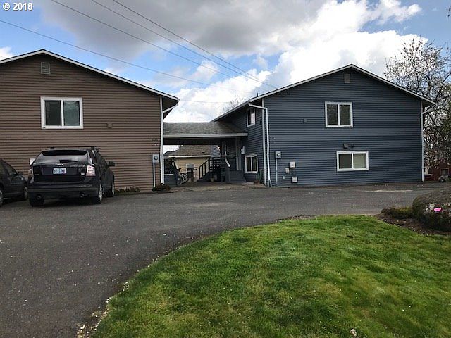 2nd image of 8526-8528 SE 19th Ave