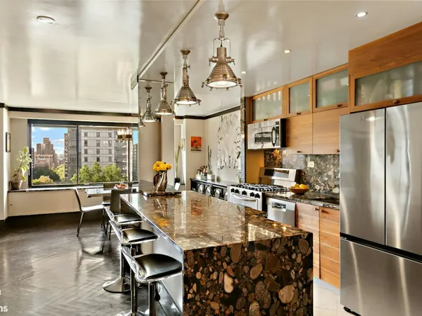 372 Central Park West image 1 of 19
