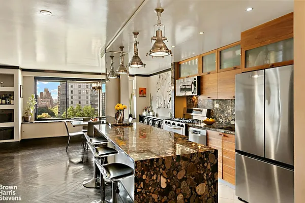 Kitchen, photo 1