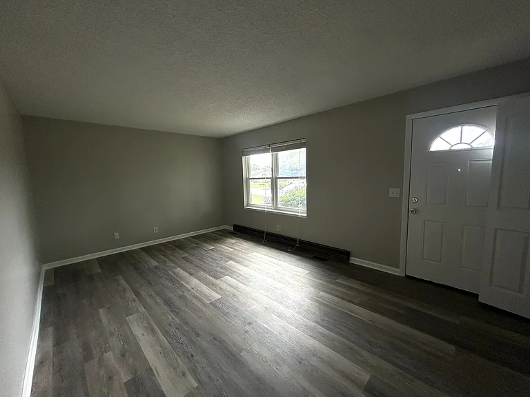 808 Goldcrest Dr — Photo 6