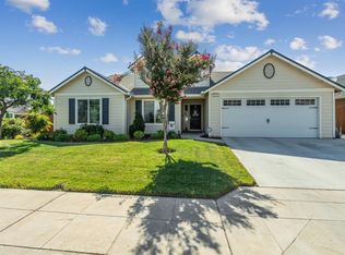 3019 N Carriage Ave, Fresno, CA 93727