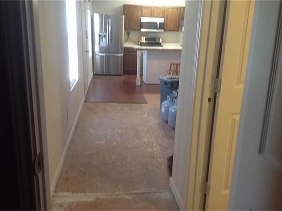 4th image of 1619 Texas Ave
