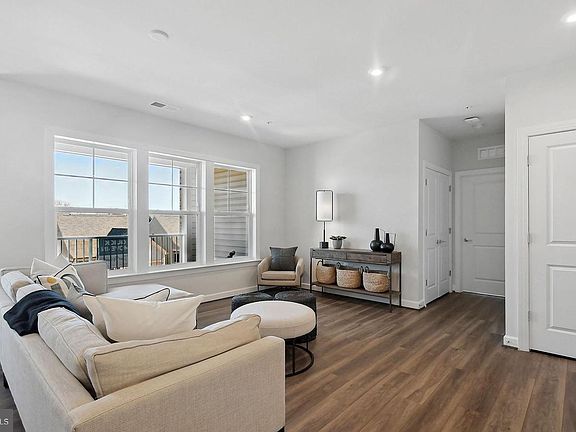 3rd image of 5800 Moonstone Way #4
