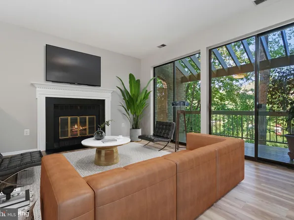 11132 Boathouse Ct #85, Reston, VA 20191