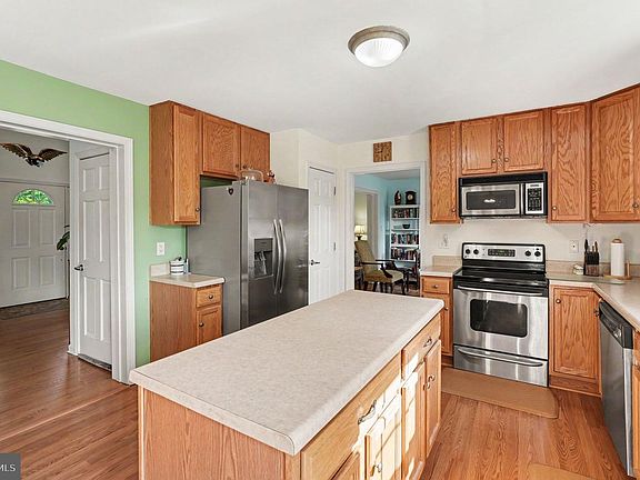 4th image of 7459 Dogwood Ln