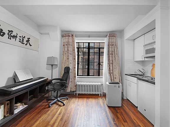 3rd image of 45 Tudor City Pl APT 2012