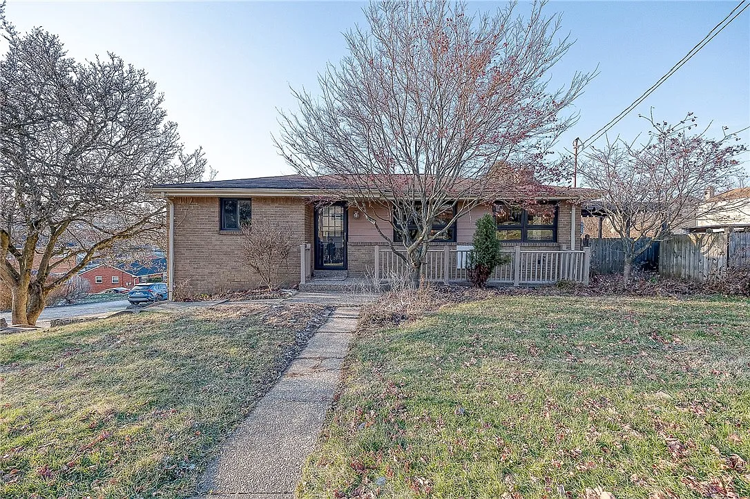 1549 Wilson Ave photo 1