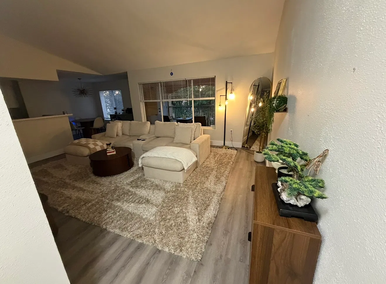2 bed, 1256 sqft, $2,800 — Photo 1