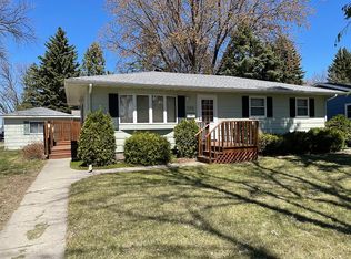 1118 25th Ave S, Grand Forks, ND 58201