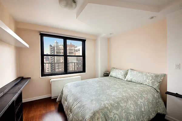 Sold by Corcoran | media 14