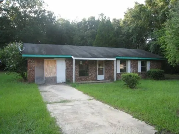 111 Mann St, Reidsville, GA 30453