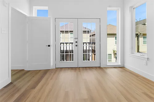 5614 Larkin #H Photo 1