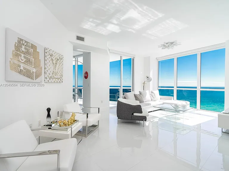 18201 Collins Ave #4709A — Photo 1