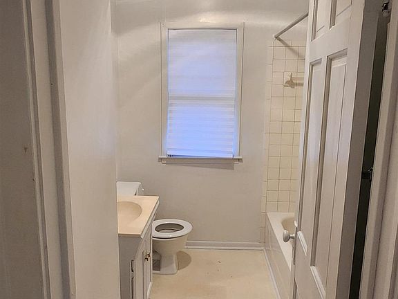2nd image of 8110 Chalmers Ave