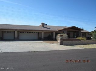 4945 W Whispering Wind Dr, Glendale, AZ 85310